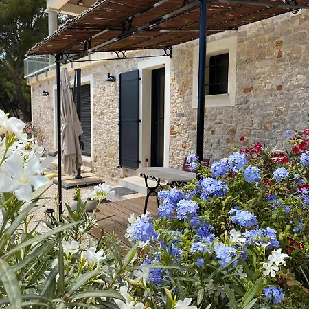 Le Sept Aux Portes Des Calanques *