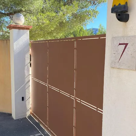 Le Sept Aux Portes Des Calanques Cassis